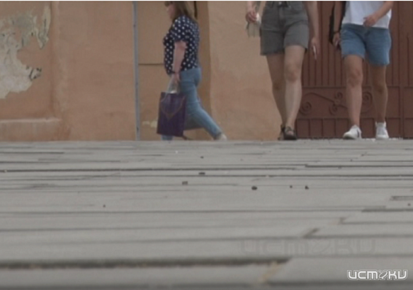 Жители: "Губернатор улыбается и никак не реагирует, Парахин смотрит на нас как на @овно."