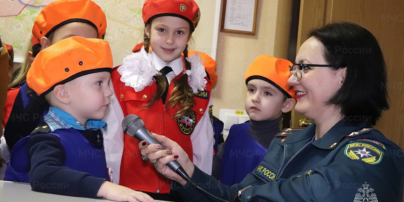 В пожарно-спасательной части Орла для юных воспитанников кадетских отрядов провели первый в новом году мастер-класс от профессионалов   