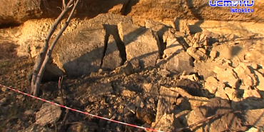 В марте орловчан огорошила печальная новость: часть склона в ландшафтном парке Дворянское гнездо обвалилась прямо на пешеходную дорожку