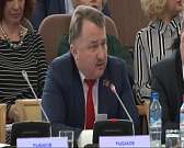 На заседании областных депутатов внезапно оказалось, что отсутствует человек, к которому накопилось много вопросов