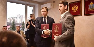 В штате компании, с которой подписал соглашение Клычков, только один сотрудник В штате компании, с которой подписал соглашение Клычков, только один сотрудник