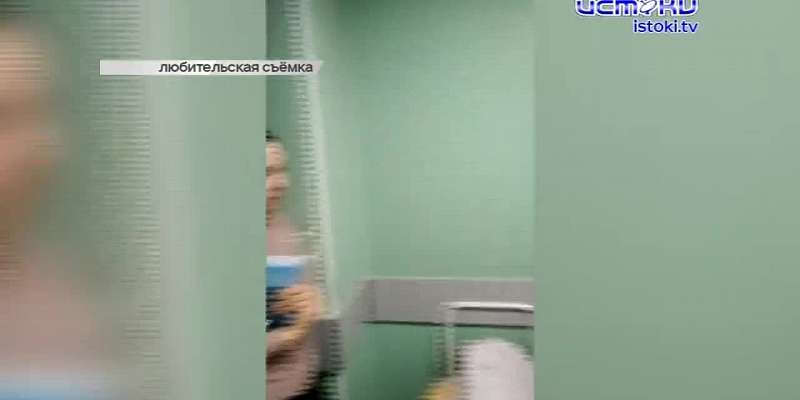 Орловские родители три часа ждали приема терапевта в праздничные выходные