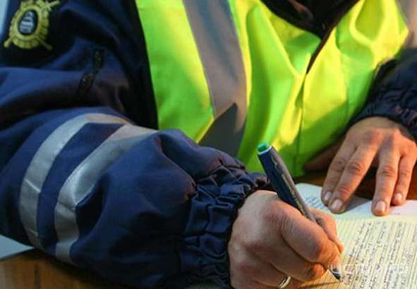 В Орловской области пьяный водитель пытался подкупить полицейского