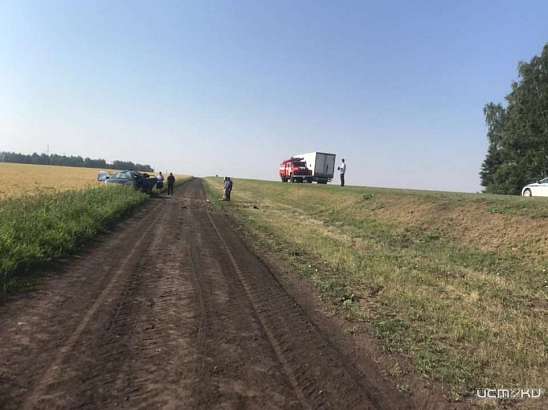 На трассе «Орел-Тамбов» опрокинулась иномарка. Есть пострадавшая