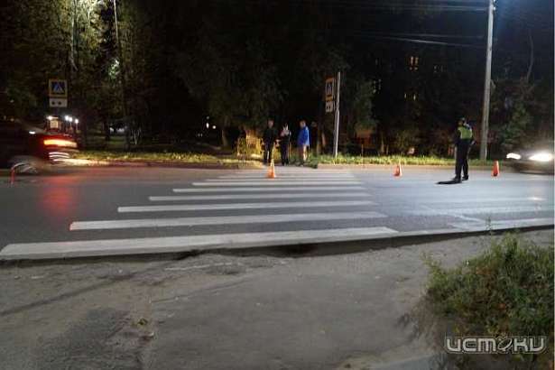 В Орле Кроссовер на «зебре» наехал на девочку