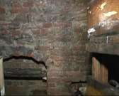 Затопленный подвал, в квартире +16 и замазанные трещины в 5 сантиметров - это капитальный ремонт дома в центре города