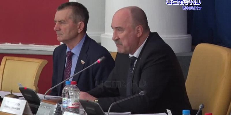 Городской бюждет и строительство школ. Яркий "Час контроля" с заседания областного парламента