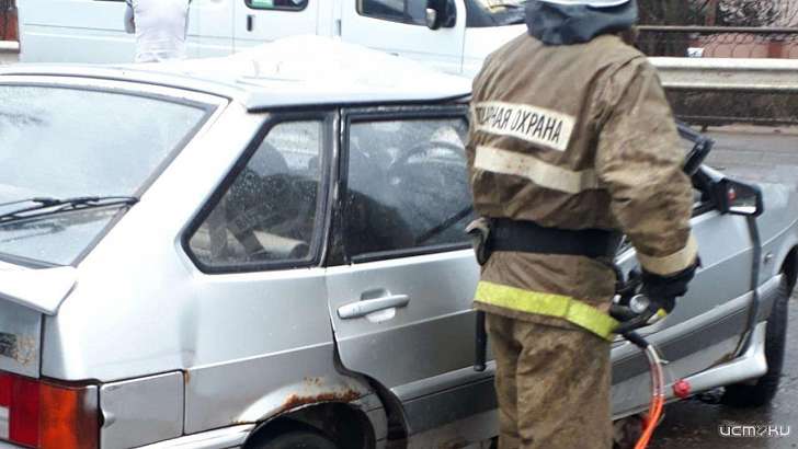 Два «ВАЗа» не смогли мирно разъехаться в Ливнах