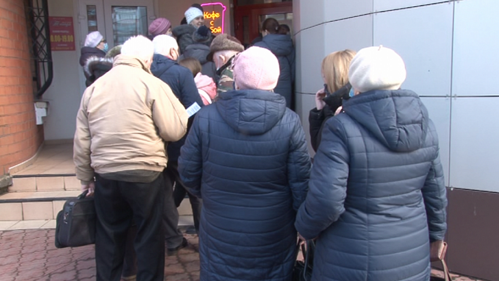 Заместитель руководителя РИЦ в Орле прокомментировал очереди перед зданием