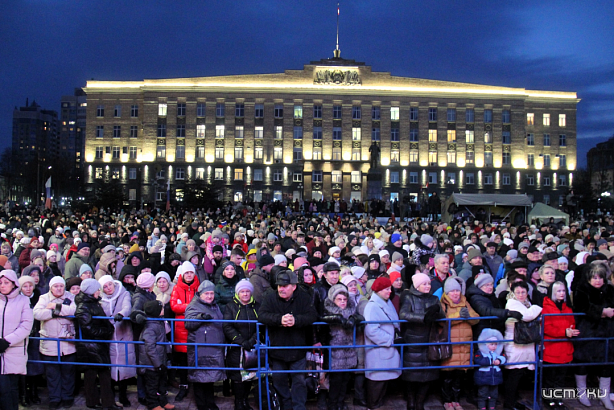 Хор Турецкого собрал на площади Орла более трёх с половиной тысяч человек 