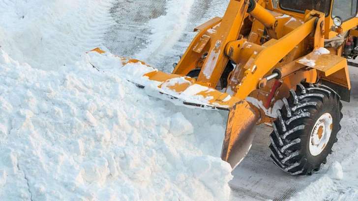 Более 400 единиц техники работают для содержания дорог зимой на Орловщине 