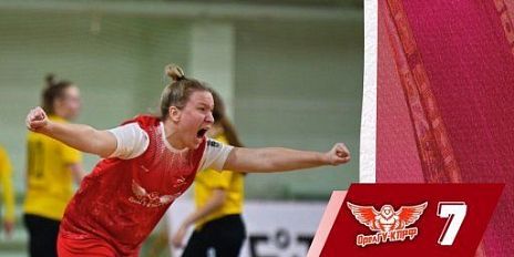 Разгром 7:2 устроили футболистки ЖФК "ОрелГУ-КПРФ" соперницам из Пензы