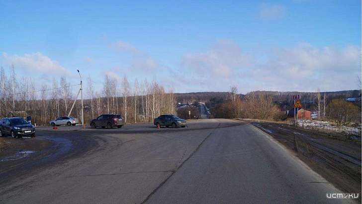 Под Орлом женщина за рулем кроссовера нарушила ПДД и угодила в больницу