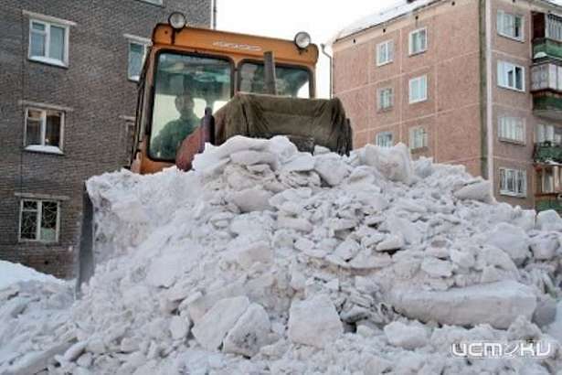 Администрация города Орла сообщила, что снег убирается в усиленном режиме