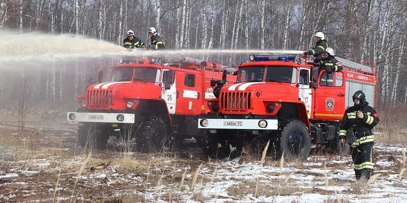 мчс учения МЧС пожар Орловские спасатели отработали действия при угрозе пожара населенному пункту