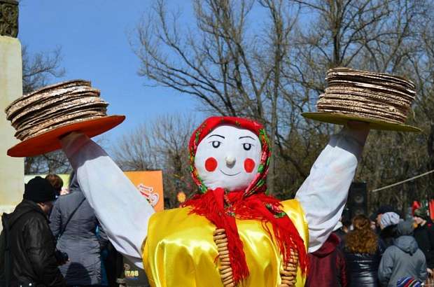 Губернатор объяснил почему отменил масленицу. Вспомнил про жену.
