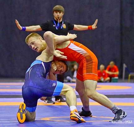 Орел принимает Первенство России по спортивной борьбе среди глухих спортсменов