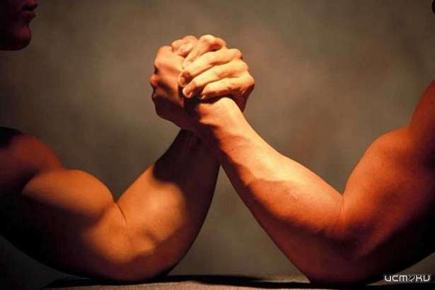 В легкоатлетическом манеже "Училище олимпийского резерва" пройдет Чемпионат и Первенство Орловской области по армрестлингу