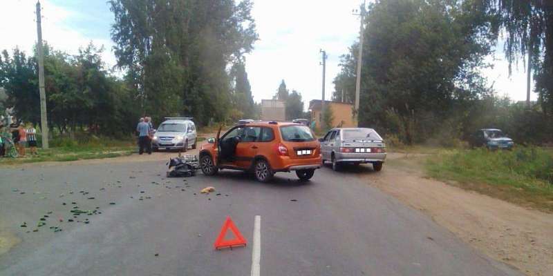 Мопед против «Лады-Гранты»: в Ливнах не поделили дорогу пенсионеры