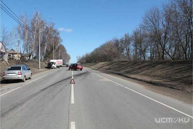 На орловской трассе «Лада Калина» спровоцировала серьезное ДТП