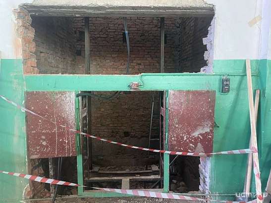 На предприятии "Ливгидромаш" погиб рабочий, упав в шахту лифта