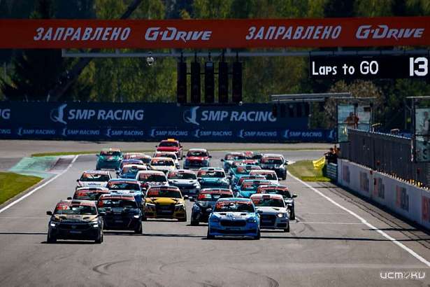 Орловские спортсмены Владимир Черевань и Леонид Панфилов успешно выступили на Российской серии кольцевых гонок