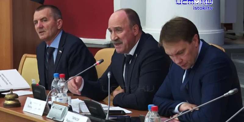 Сегодня в областном парламенте депутаты собрались на очередную сессию