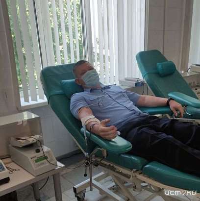 В Орле судебные приставы сдали кровь