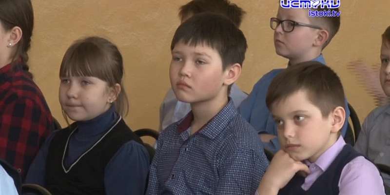 Запомнили и обещали выполнять: учащимся орловской школы № 12 показали, как не нужно себя вести на железной дороге