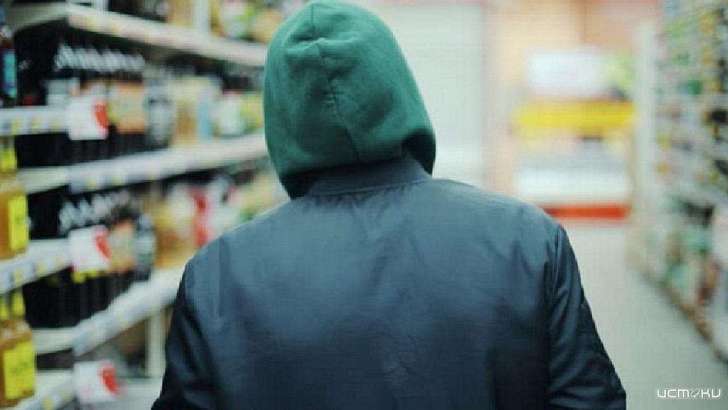 В Орле любитель дорогого алкоголя оказался в розыске за грабеж