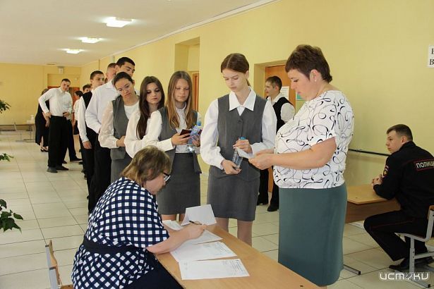 Сегодня орловские девятиклассники пересдают экзамен по русскому языку