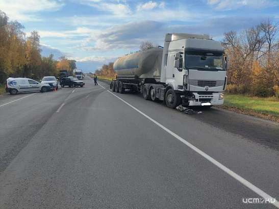 Под Орлом большегруз собрал в ДТП-«паровозик» еще три автомобиля