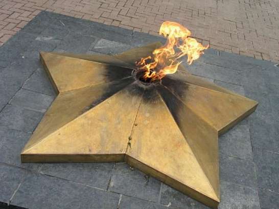 В Болховском районе зажгли Вечный огонь