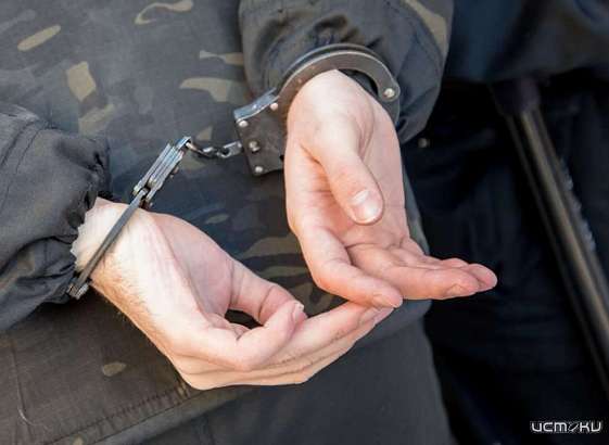 В Орле полицейские обнаружили у пьяного мужчины сверток с метадоном В Орле полицейские обнаружили у пьяного мужчины сверток с метадоном