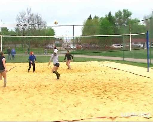 В Орле разыграли кубок области по парковому волейболу