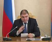 Рабочее совещание в областной администрации. Губернатор наругался за плохо убранные дороги и дал неожиданное задание сити-менеджеру