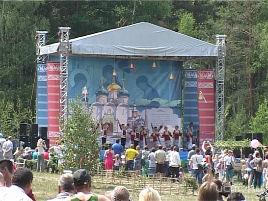 В Орловском Полесье "Троицкая сказка" ожила в 15 раз 