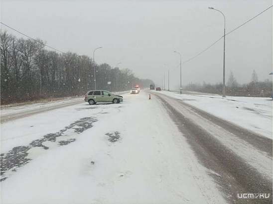 Под Орлом столкнулись две встречные «Лады»