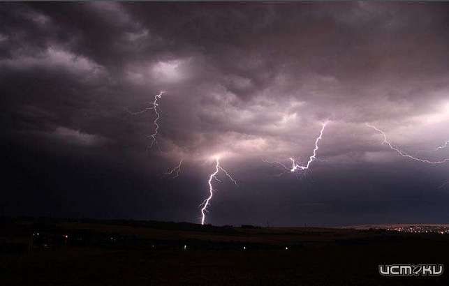 На Орловскую область надвигаются ветра и грозы