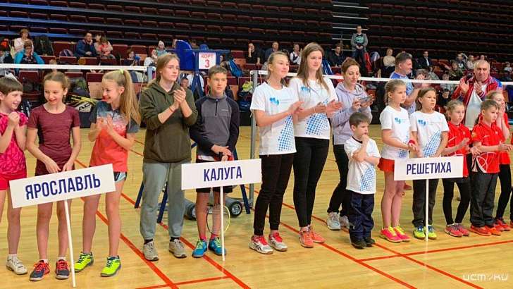 Большой бадминтон: 600 любителей космического вида спорта съехались в Орел