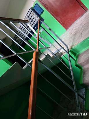 Во Мценске ремонт в подъезде дома УК провела тяп-ляп