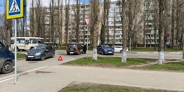 Вчера на улице Металлургов не разъехались «Чери Тиго» и «Лады Веста»