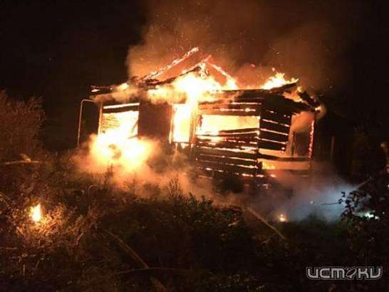 Тело 90-летней женщины нашли при пожаре в Должанском районе
