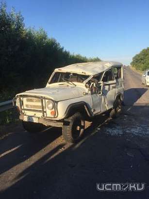 Под Орлом 18-летний водитель перевернулся на УАЗе