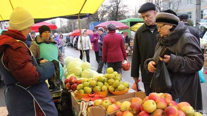 Администрация города Орла продолжает выдавливать предпринимателей с площади Жукова и из сквера Комсомольцев