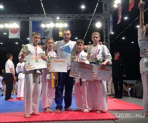 Пять орловских каратистов привезли золотые медали с Кубка Европы из Польши 