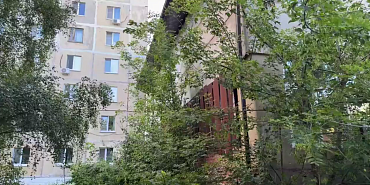 Жители Мценска бьют тревогу: территория у дома в Коммаше стала опасной