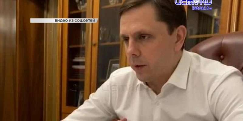 Клычков рассказал о коронавирусе в прямом эфире, а водители орловских маршруток продолжают курить за рулем