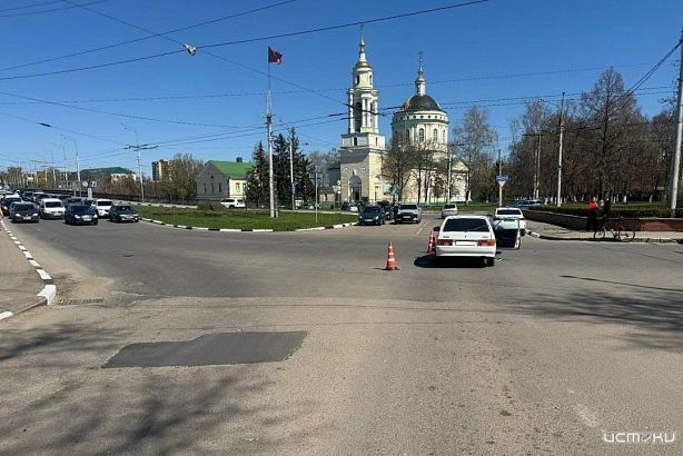 ДТП на Васильевской с участием велосипедиста 