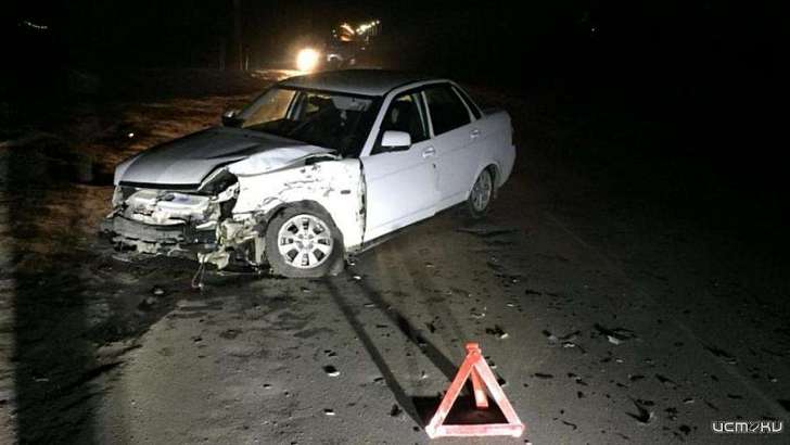 Под Ливнами трое человек получили травмы при столкновении двух «Лад»